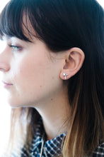 Načíst obrázek do prohlížeče Galerie, Guardian Angel Earrings
